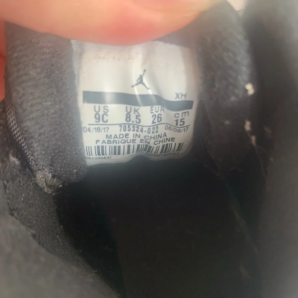Adorable Fuzzy Air Jordan with Rose gold Nike logo Toddler size 9 toddler - Picture 10 of 11